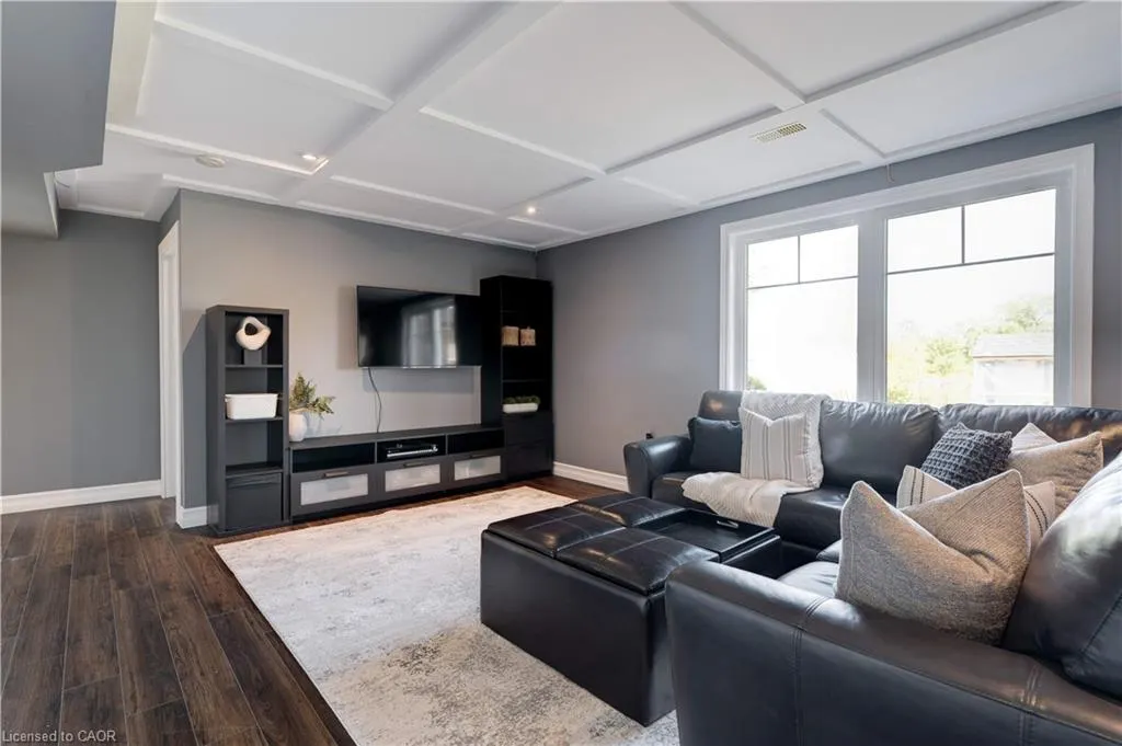 17 Manorwood Drive