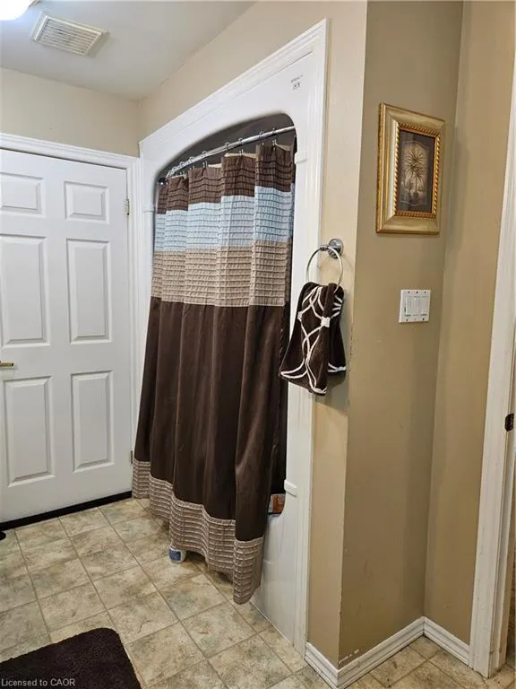 74 Wilson Avenue, #7