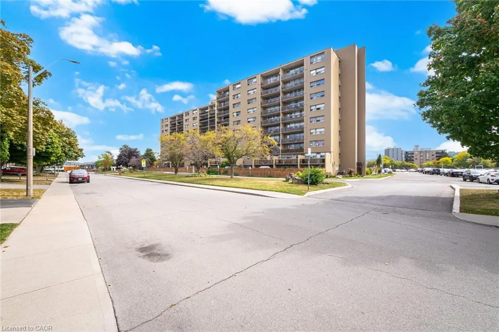 15 Nicklaus Drive, #605