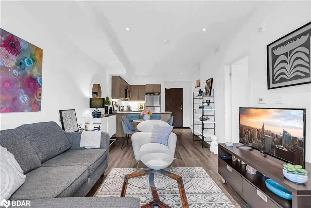 16 Markle Crescent, #206