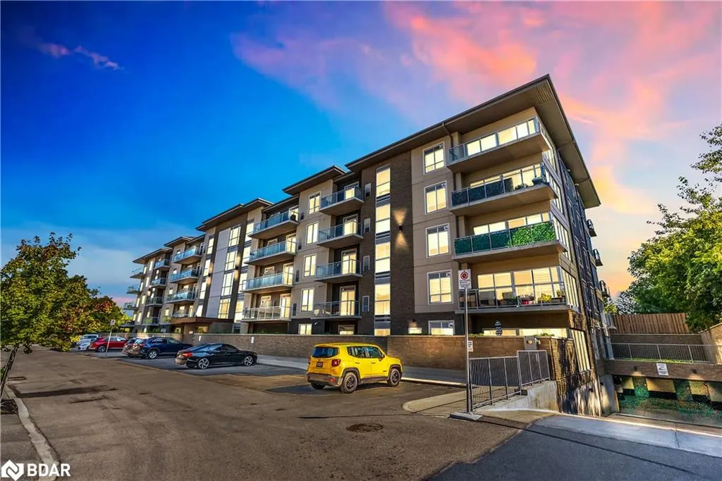 16 Markle Crescent, #206