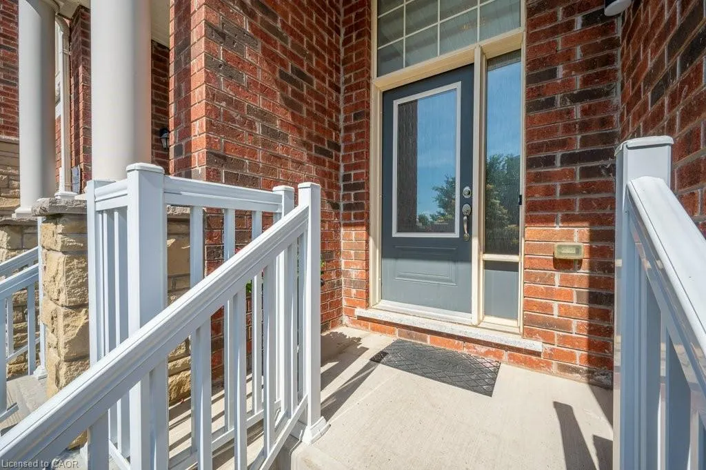 34 Aspen Hills Road