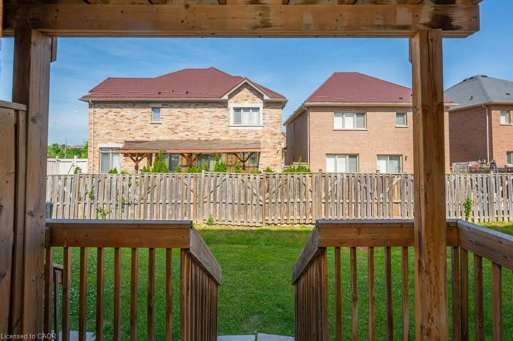 34 Aspen Hills Road