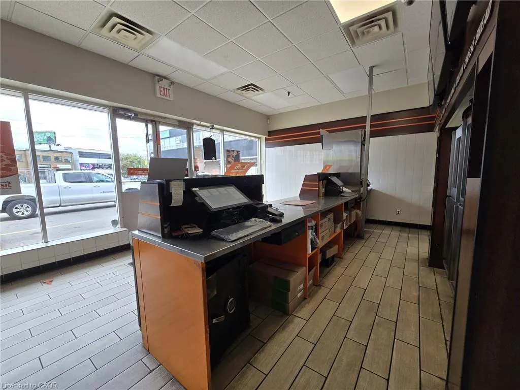 3408 Dundas Street W