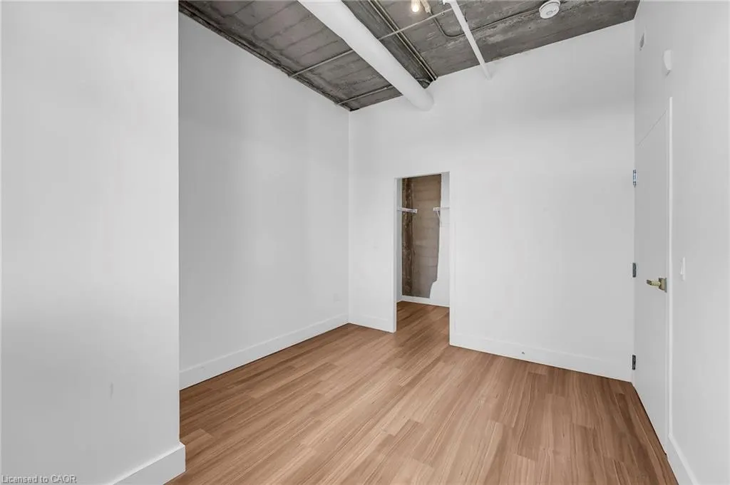 120 Huron Street, #221