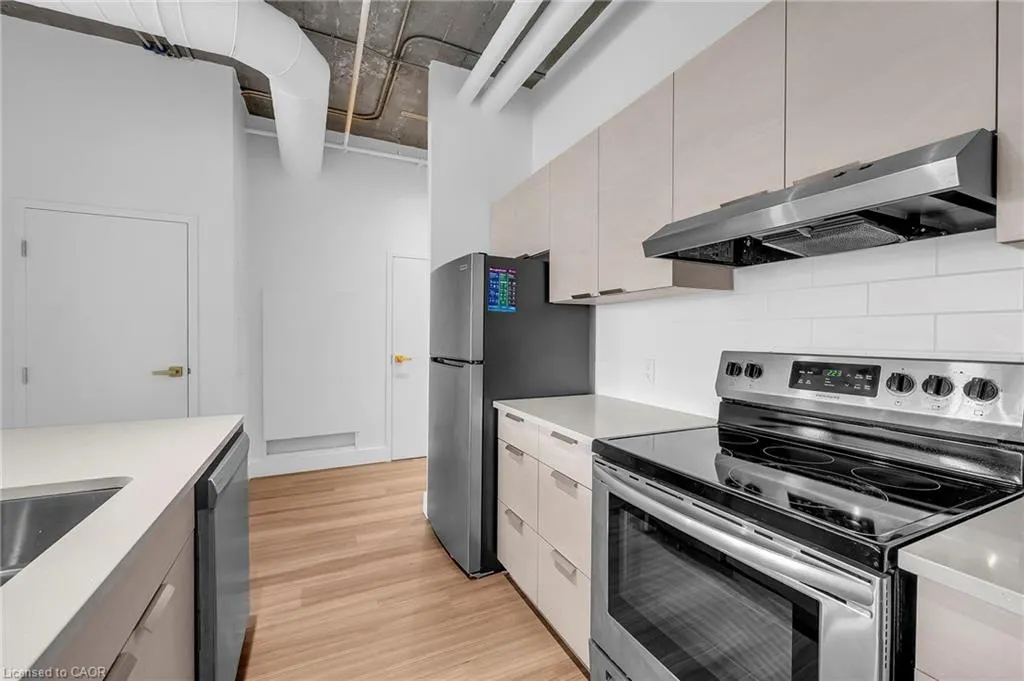 120 Huron Street, #221