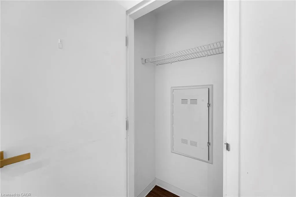 120 Huron Street, #221