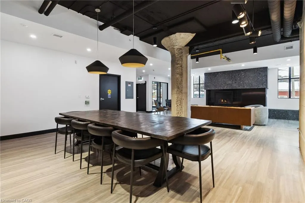 120 Huron Street, #221