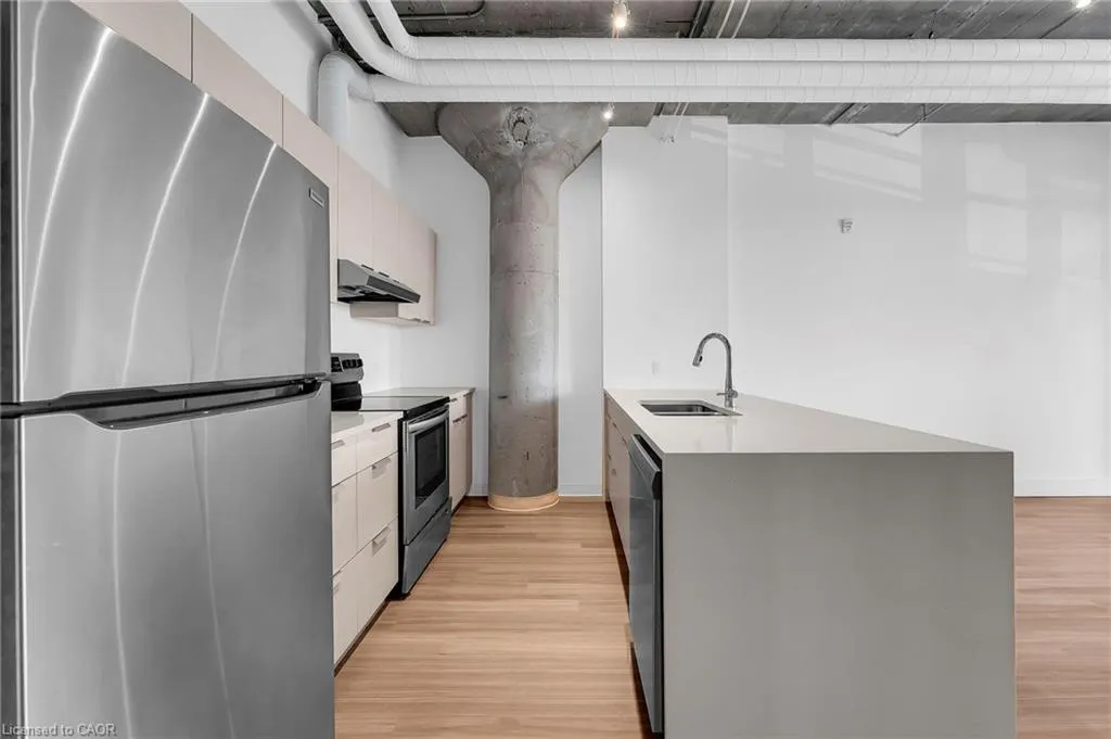 120 Huron Street, #221