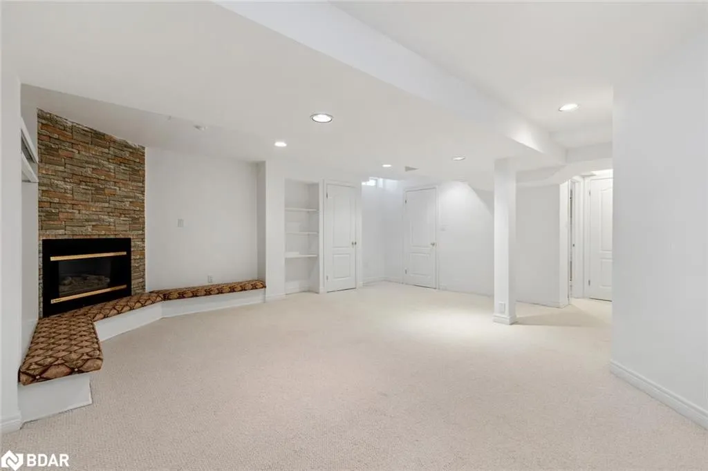 5480 Glen Erin Drive, #60