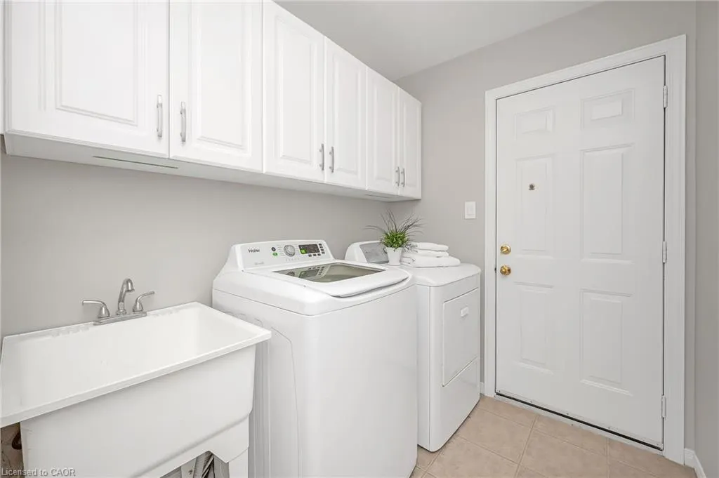 212 Stonehenge Drive, #18