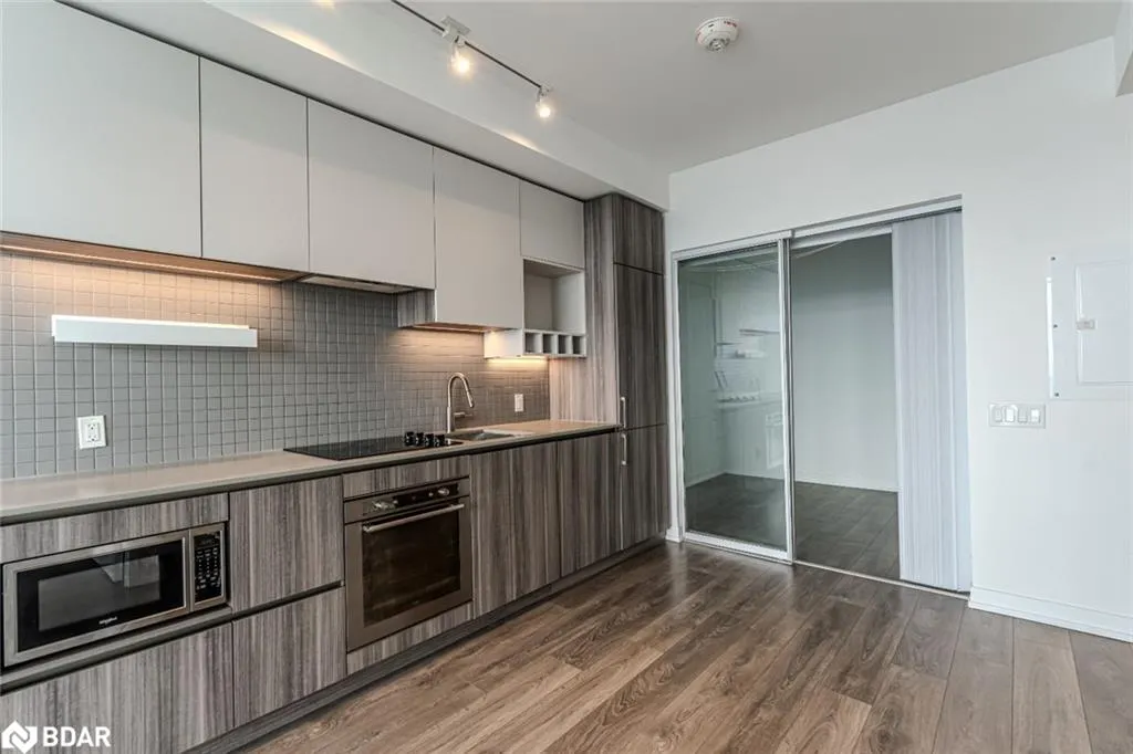5 Buttermill Avenue, #PH05