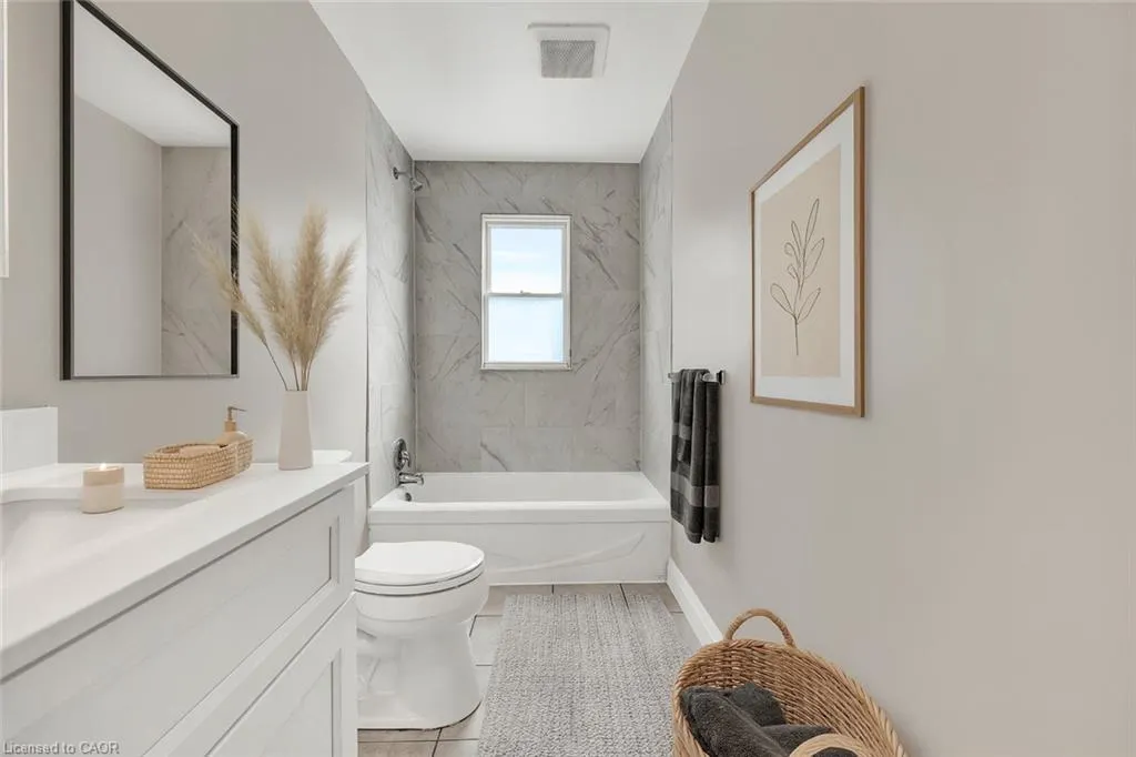 102 Sydney Street N, #2