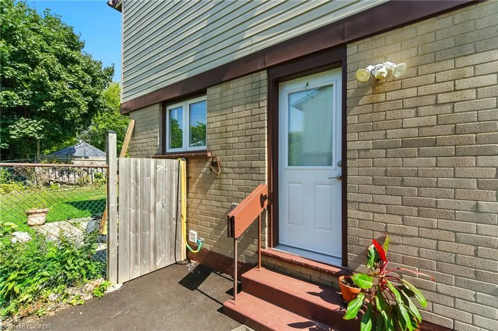 387 Franklin Road