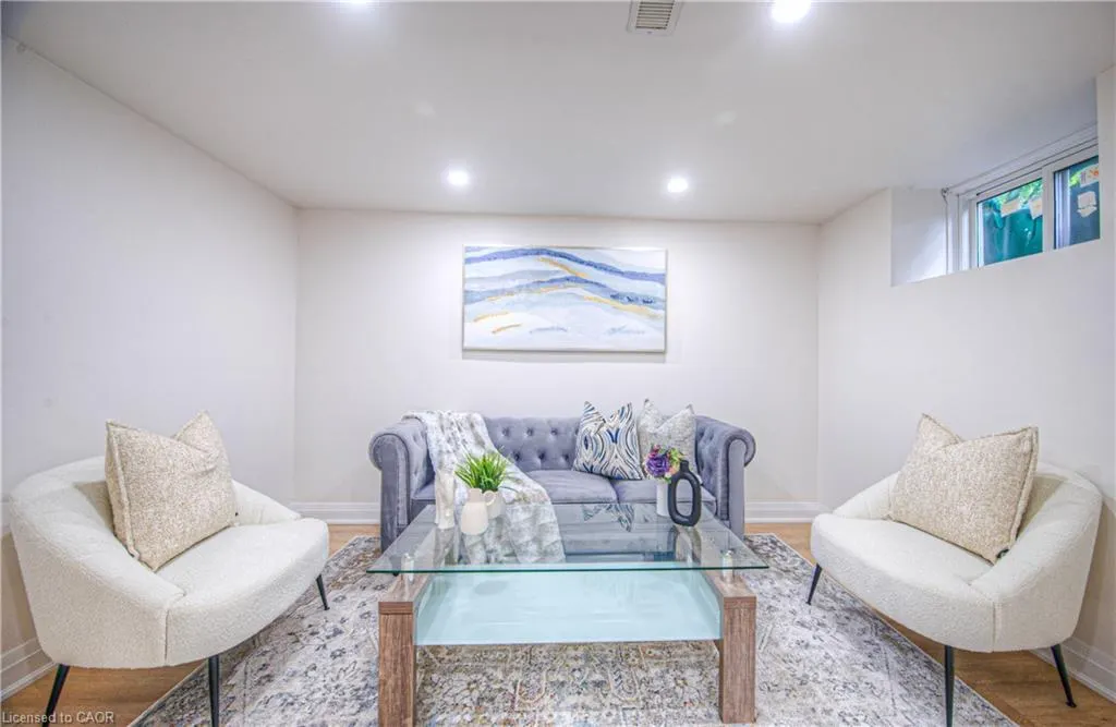 76 Ravine Drive