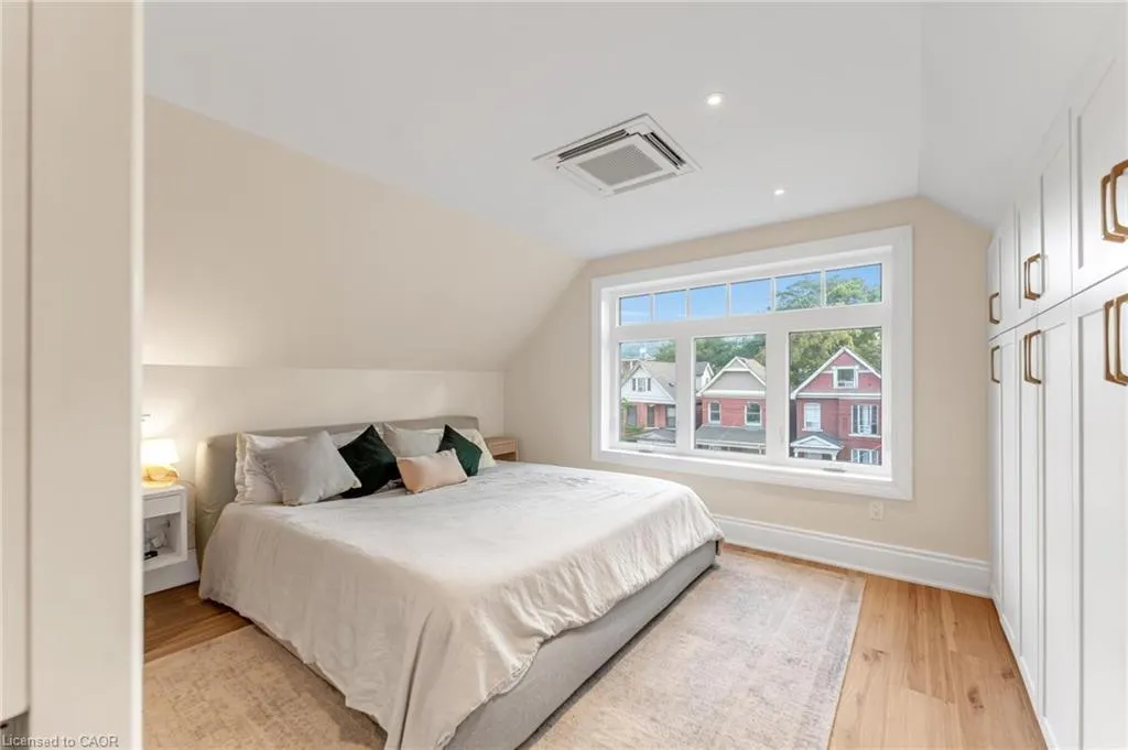 483 King William Street