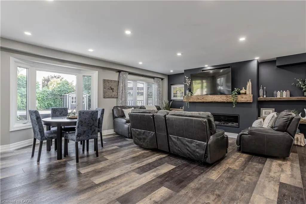 96 Laurendale Avenue