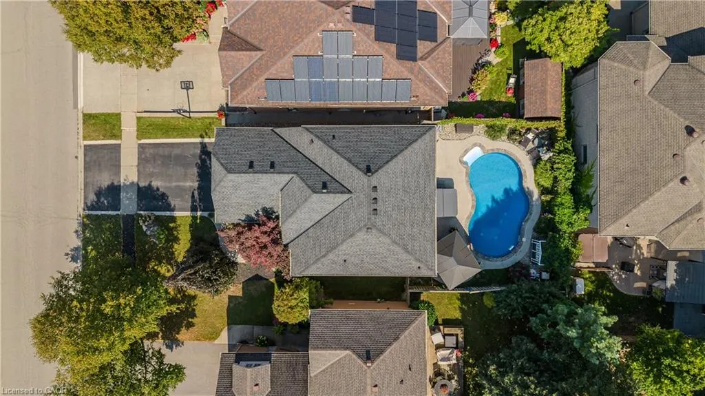 96 Laurendale Avenue