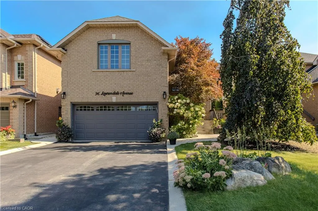 96 Laurendale Avenue
