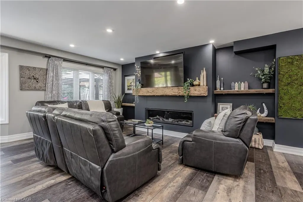 96 Laurendale Avenue