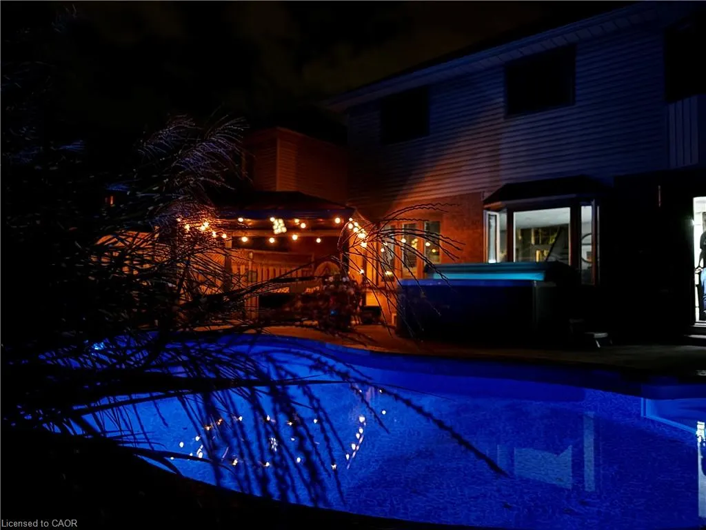 96 Laurendale Avenue