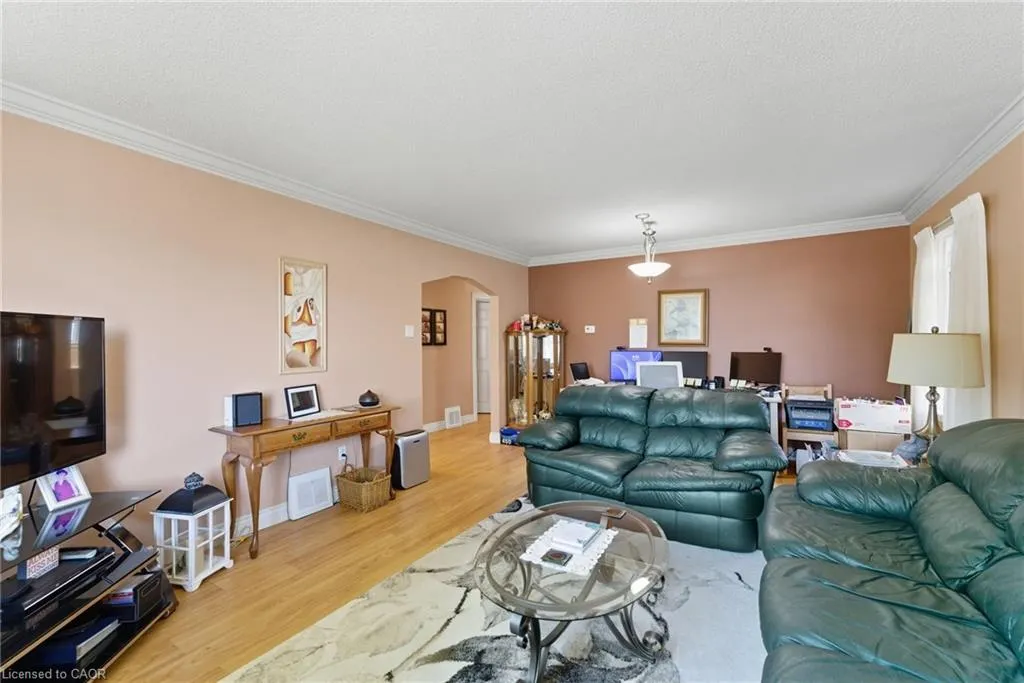446 East 42nd Street