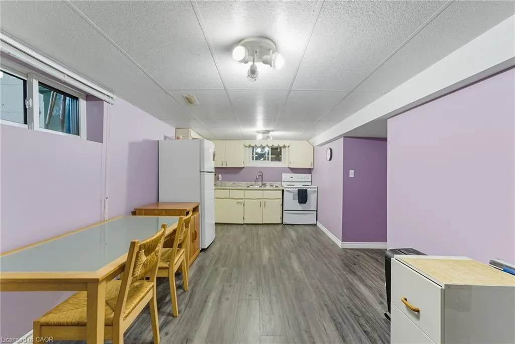446 East 42nd Street
