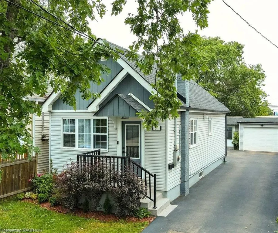 31 Newlands Avenue