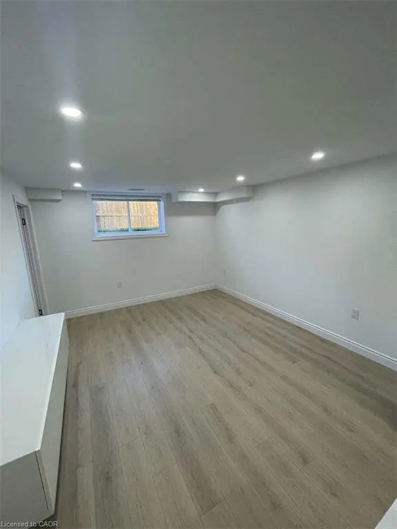 27 Spachman Street
