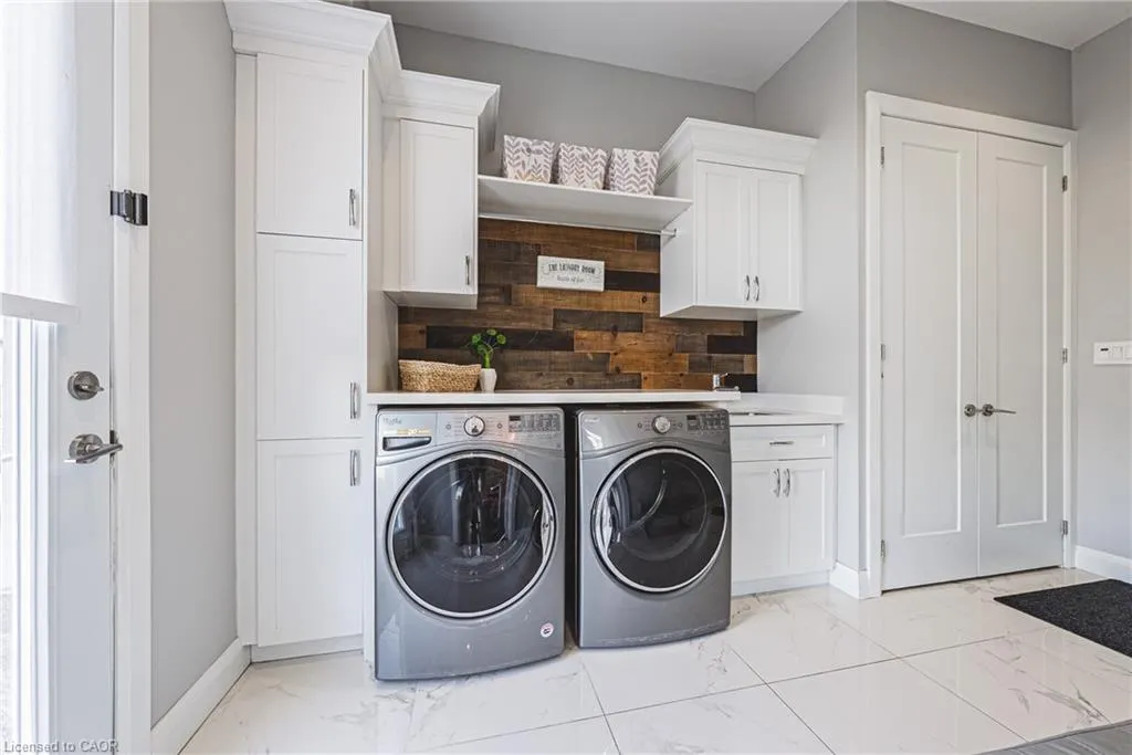 2855 Haldimand 9 Road