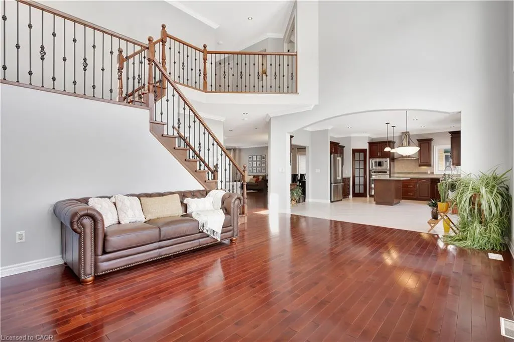 510 Forest Gate Crescent