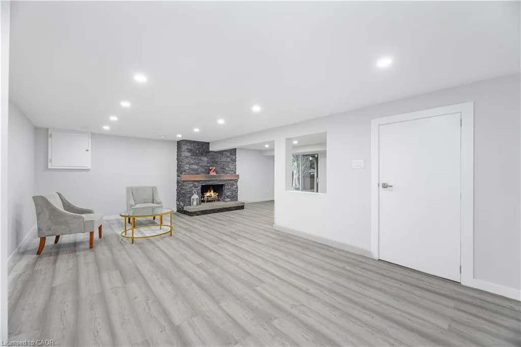 20 Roseneath Crescent