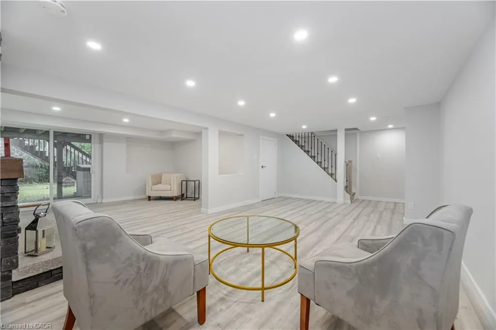 20 Roseneath Crescent
