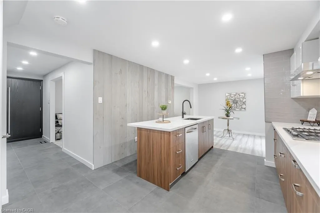 20 Roseneath Crescent