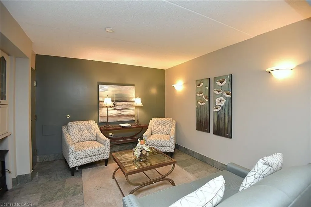 600 Silverbirch Boulevard, #205
