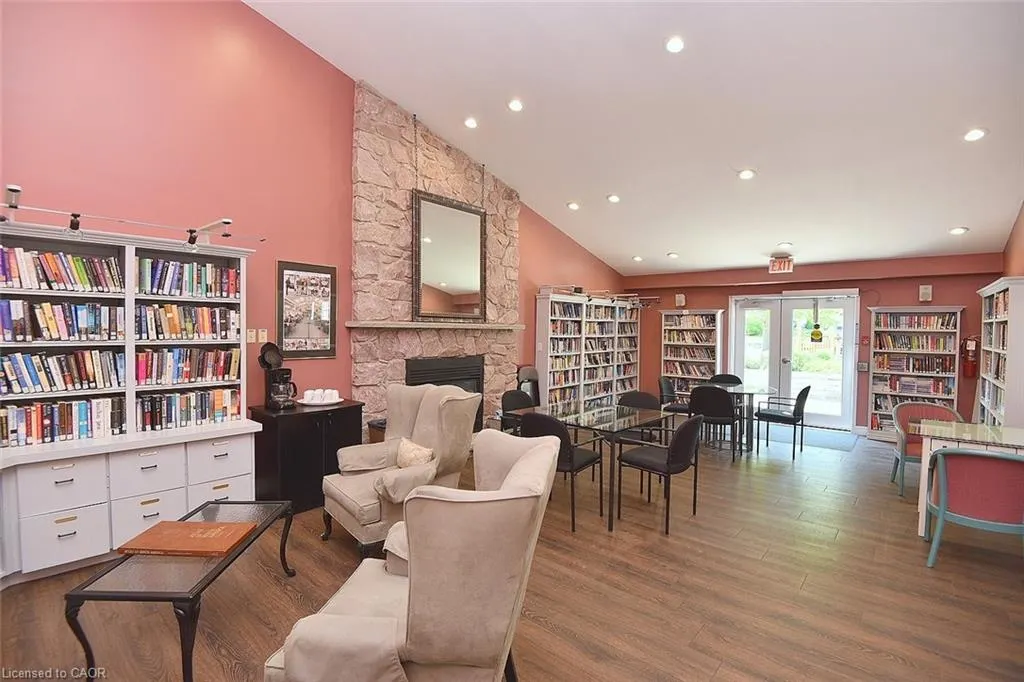 600 Silverbirch Boulevard, #205
