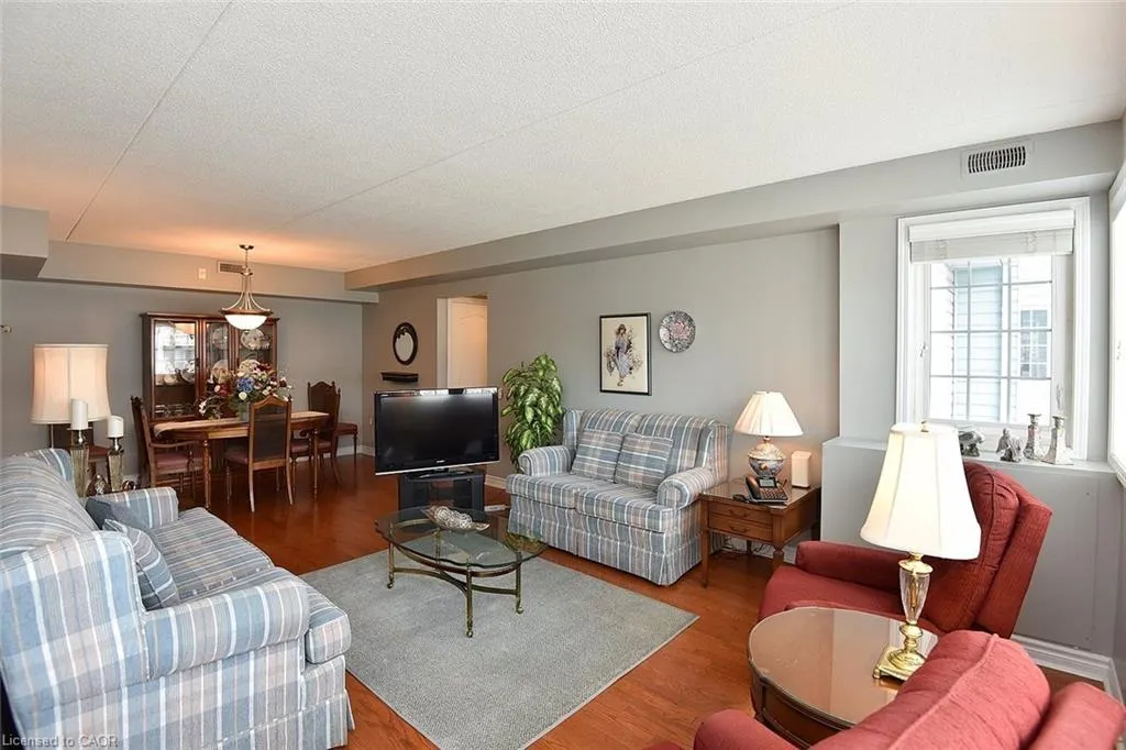 600 Silverbirch Boulevard, #205