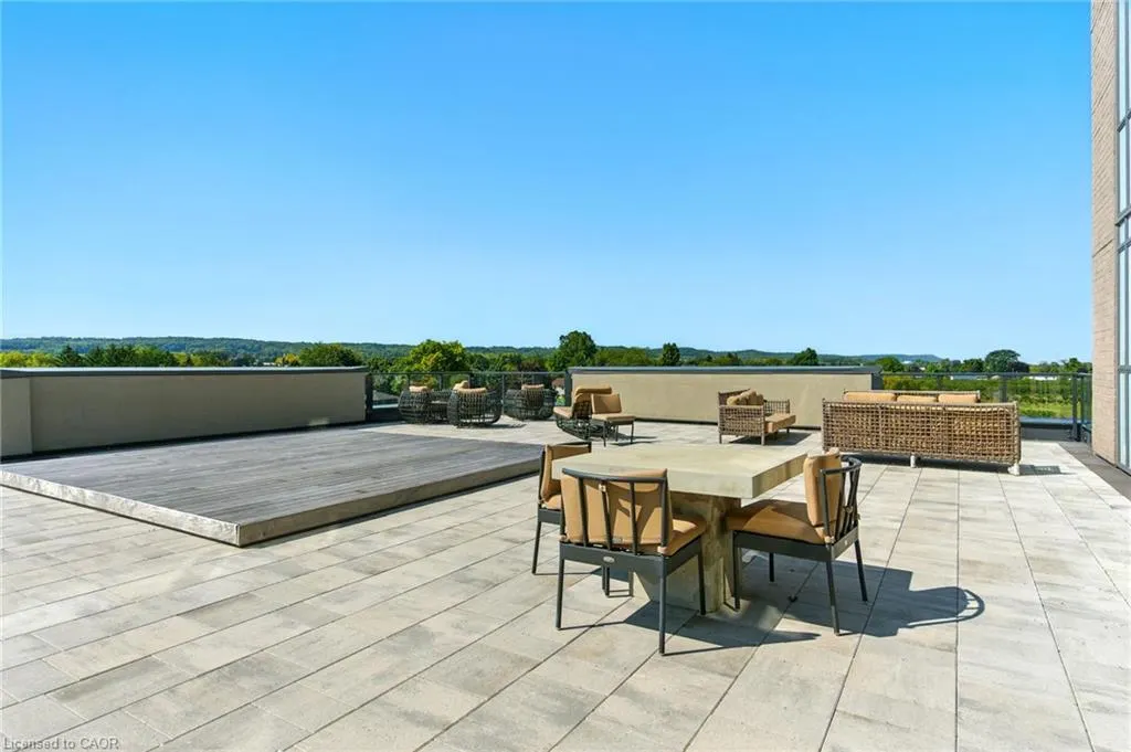 5055 Greenlane Road, #405
