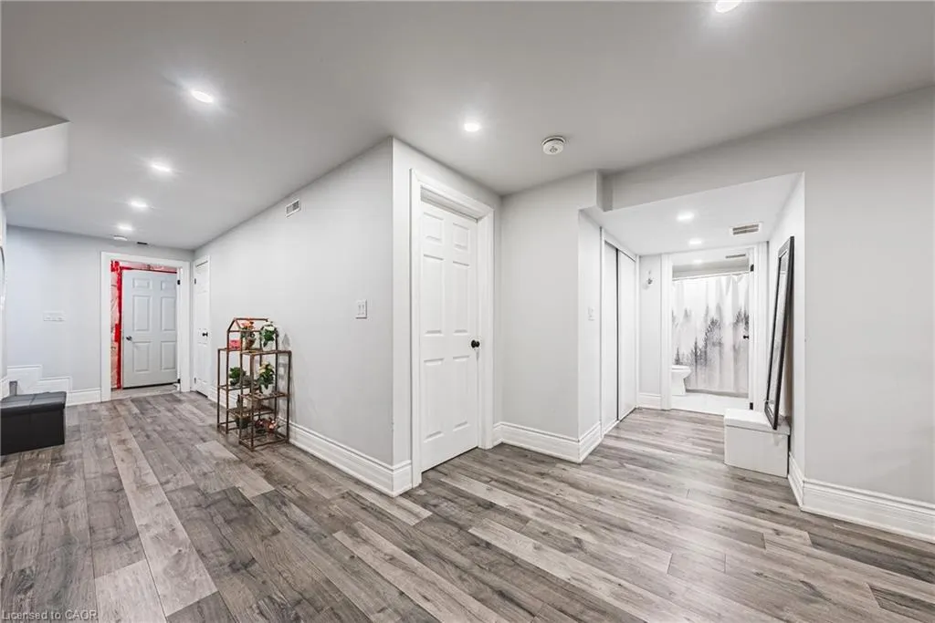 128 Medici Lane