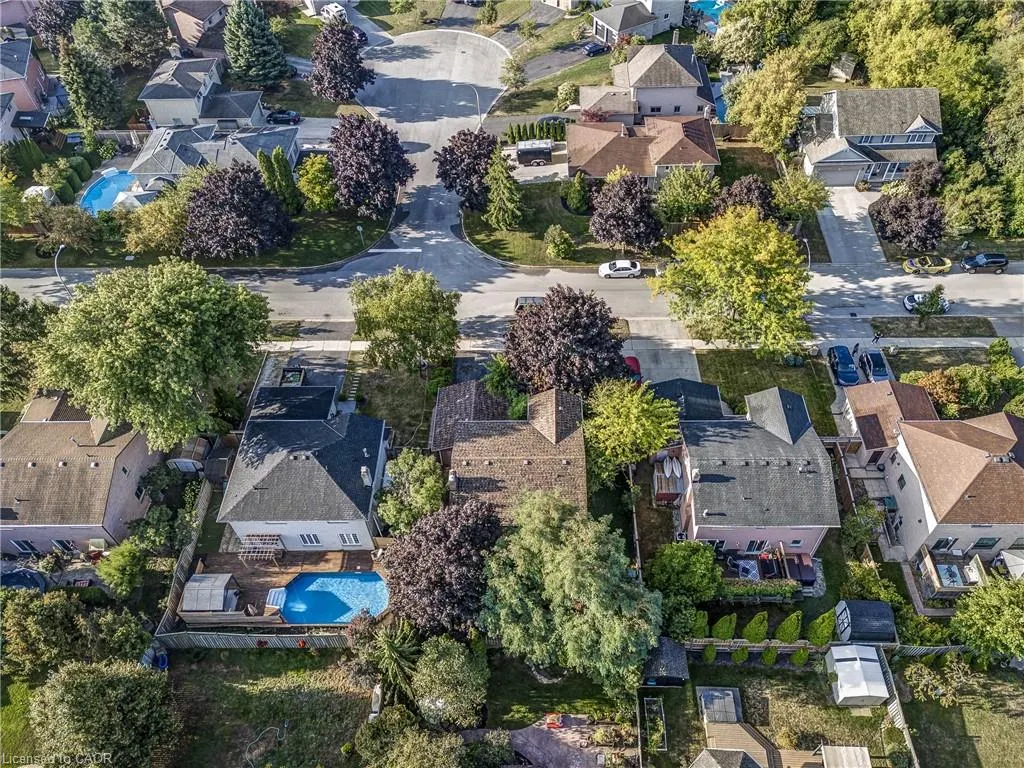 10 Jeanette Avenue