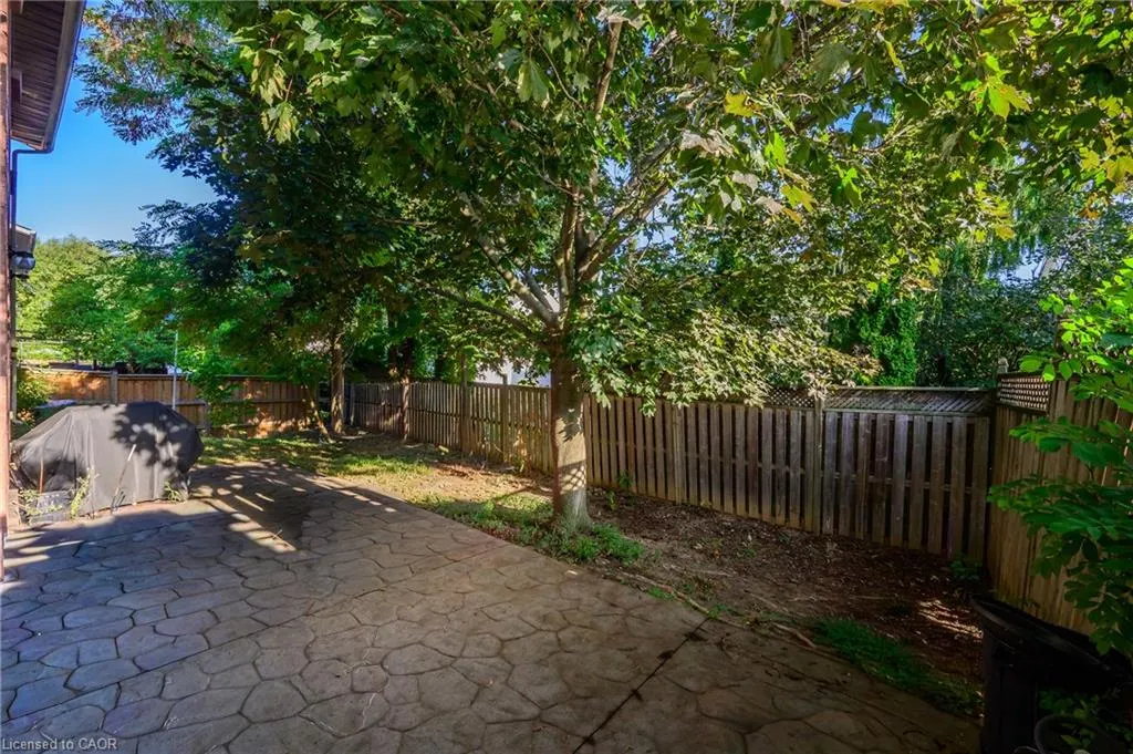 10 Jeanette Avenue