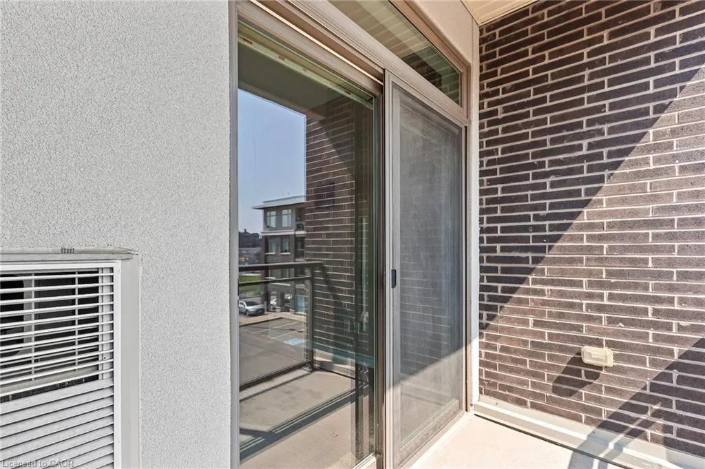 457 Plains Road E, #322