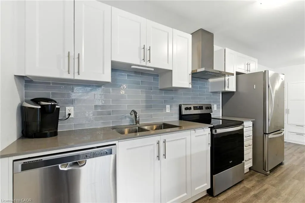 1 Redfern Avenue, #304