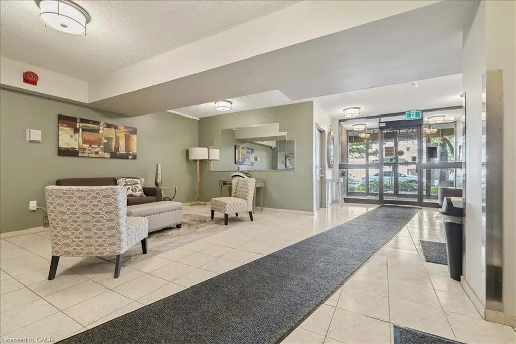 165 Bold Street, #304