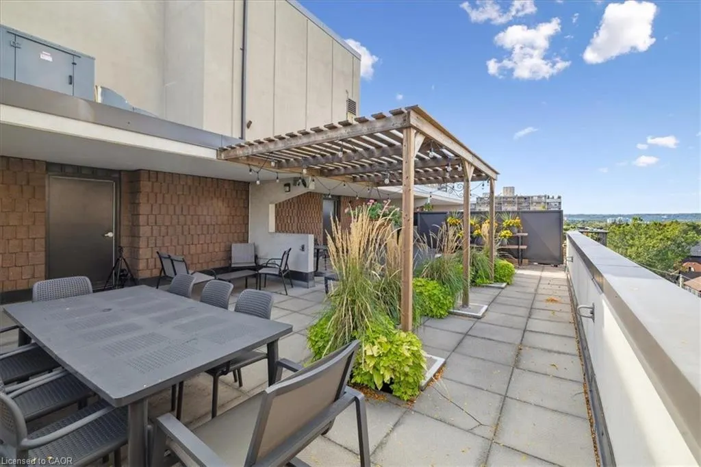 165 Bold Street, #304