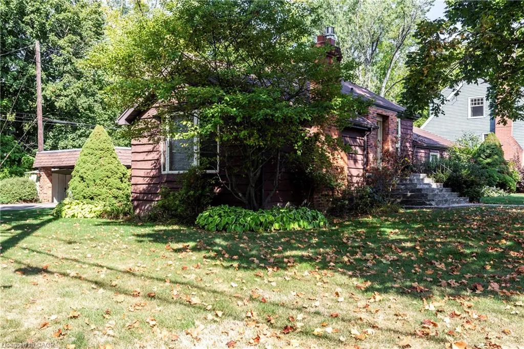 17 Alma Street