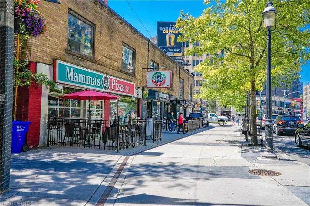 388 Richmond Street W, #923