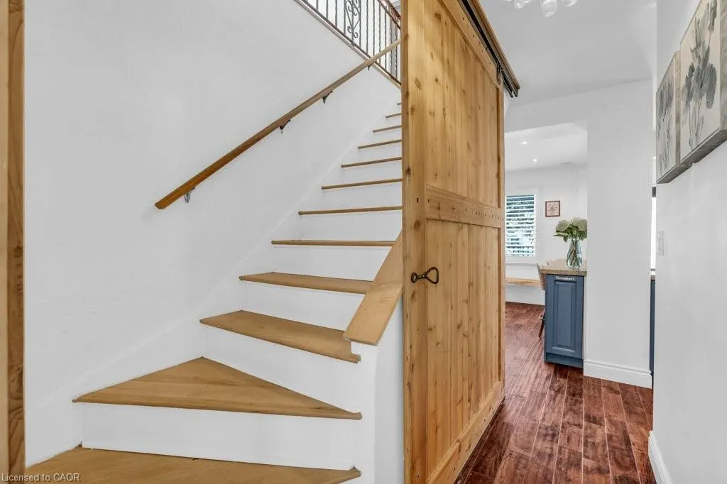 18 St Clair Avenue