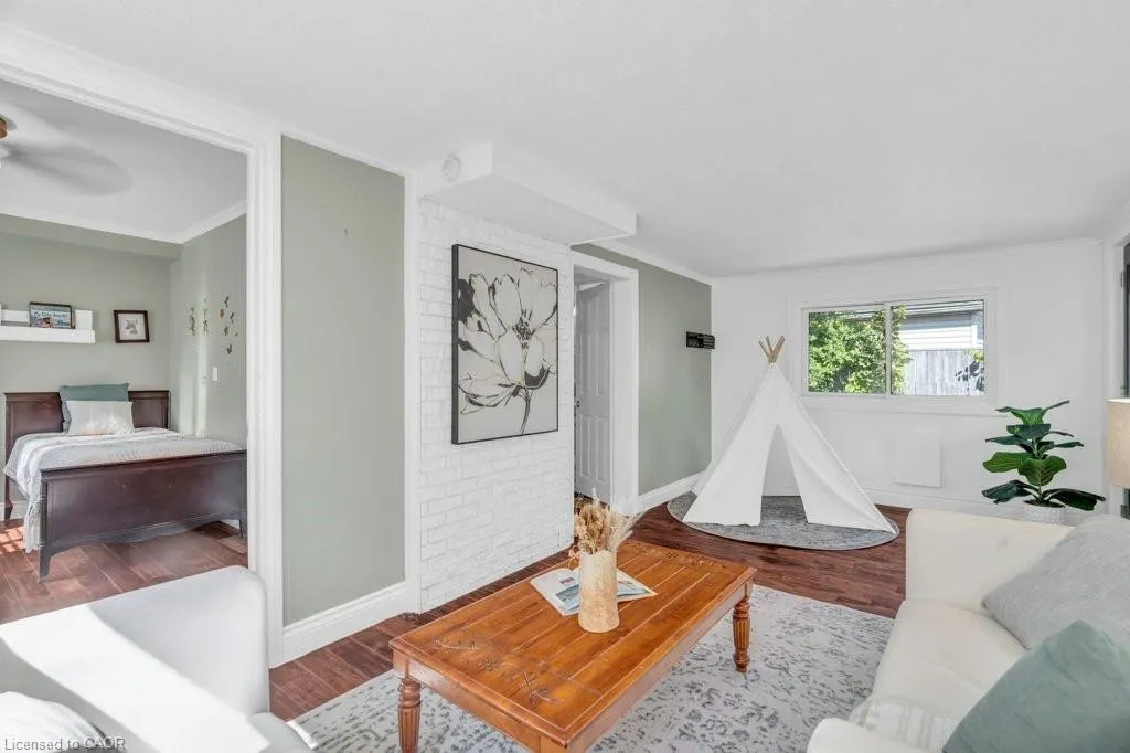 18 St Clair Avenue