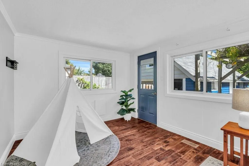 18 St Clair Avenue